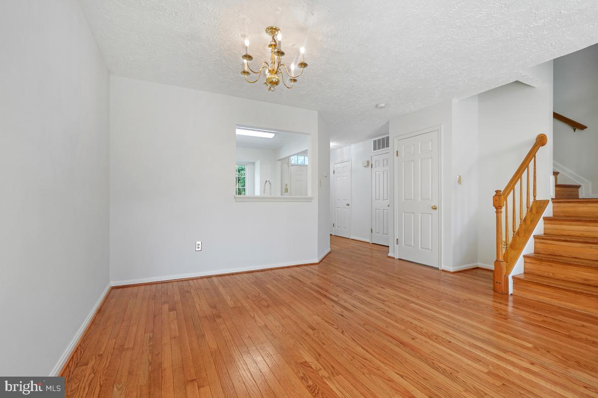 WOODLAND HILLS - Residential