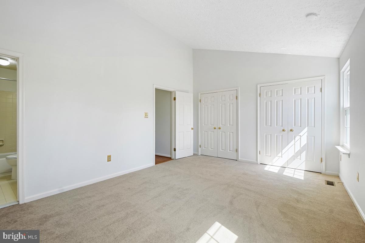 WOODLAND HILLS - Residential