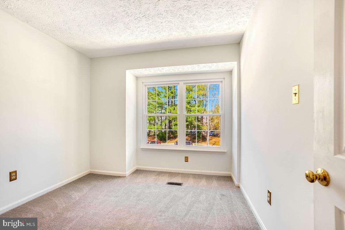 WOODLAND HILLS - Residential