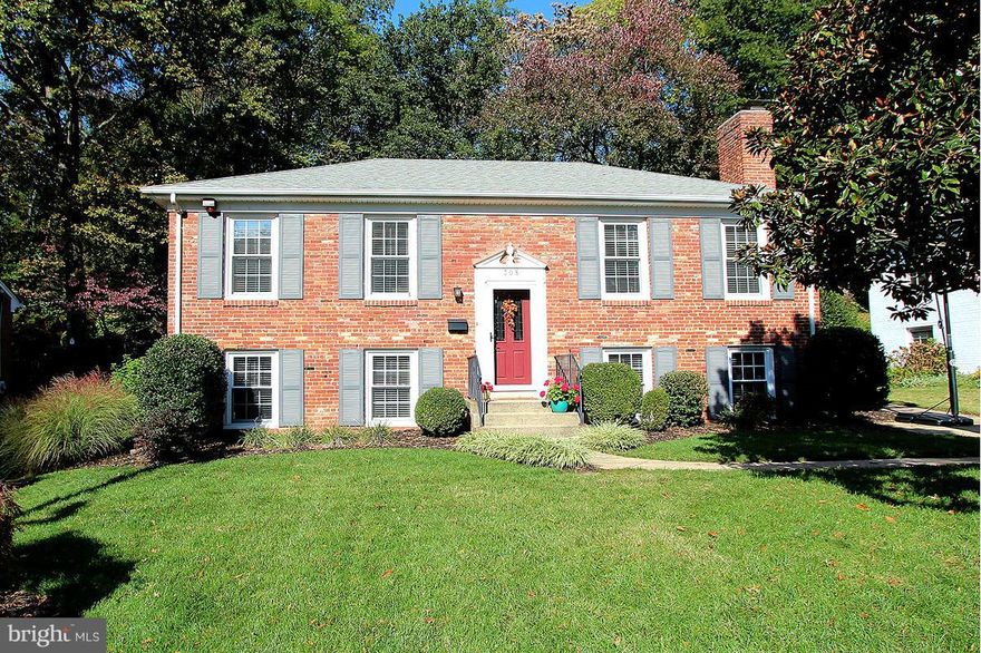 Contemporary and bright, solid brick home on a cul-de-sac within walking distance of King Street Metro. Updated by owners for a modern feel. Great outdoor space in private backyard with new deck and paver pathway. Other updates include remodeled open kitchen and two bathrooms. New furnace and new roof. - ask for full list of upgrades. Open Saturday, 10/24 2:00-4:00