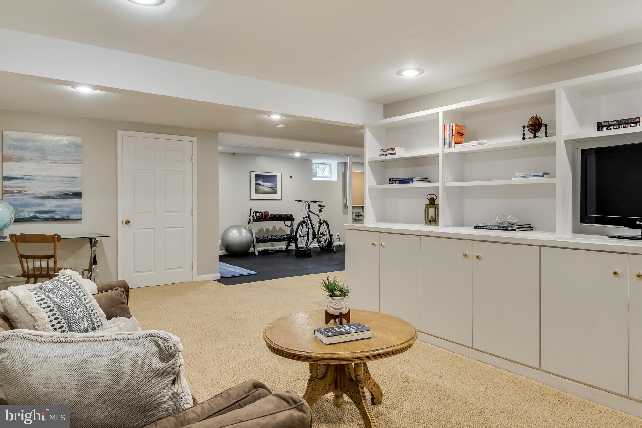 PENDENNIS MOUNT - Residential