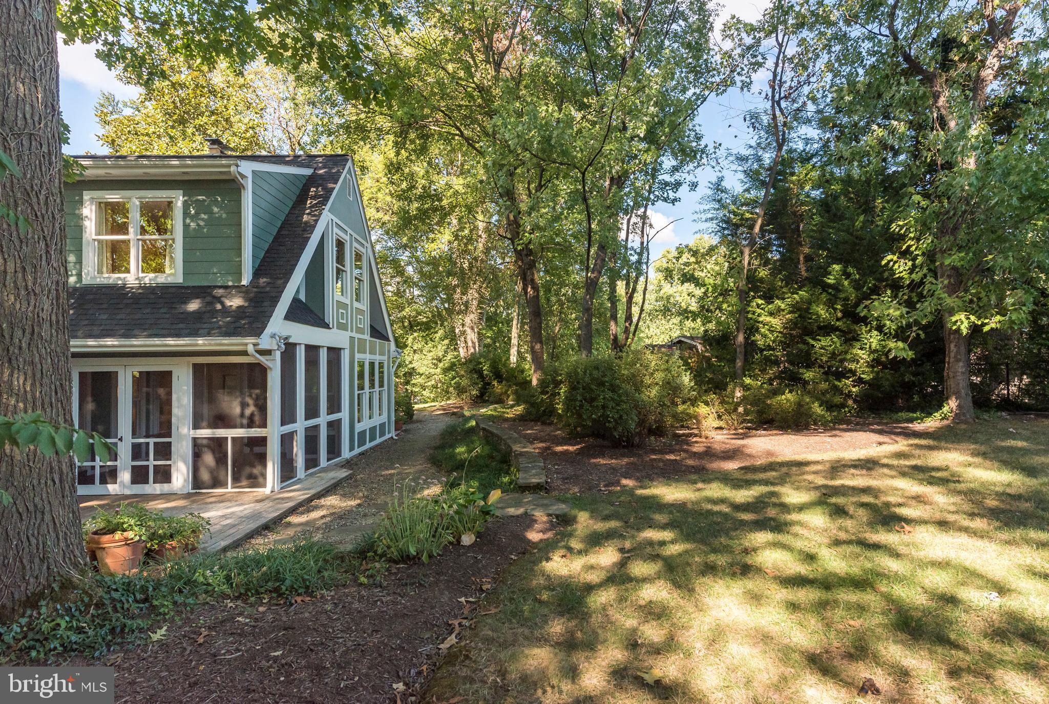 PENDENNIS MOUNT - Residential