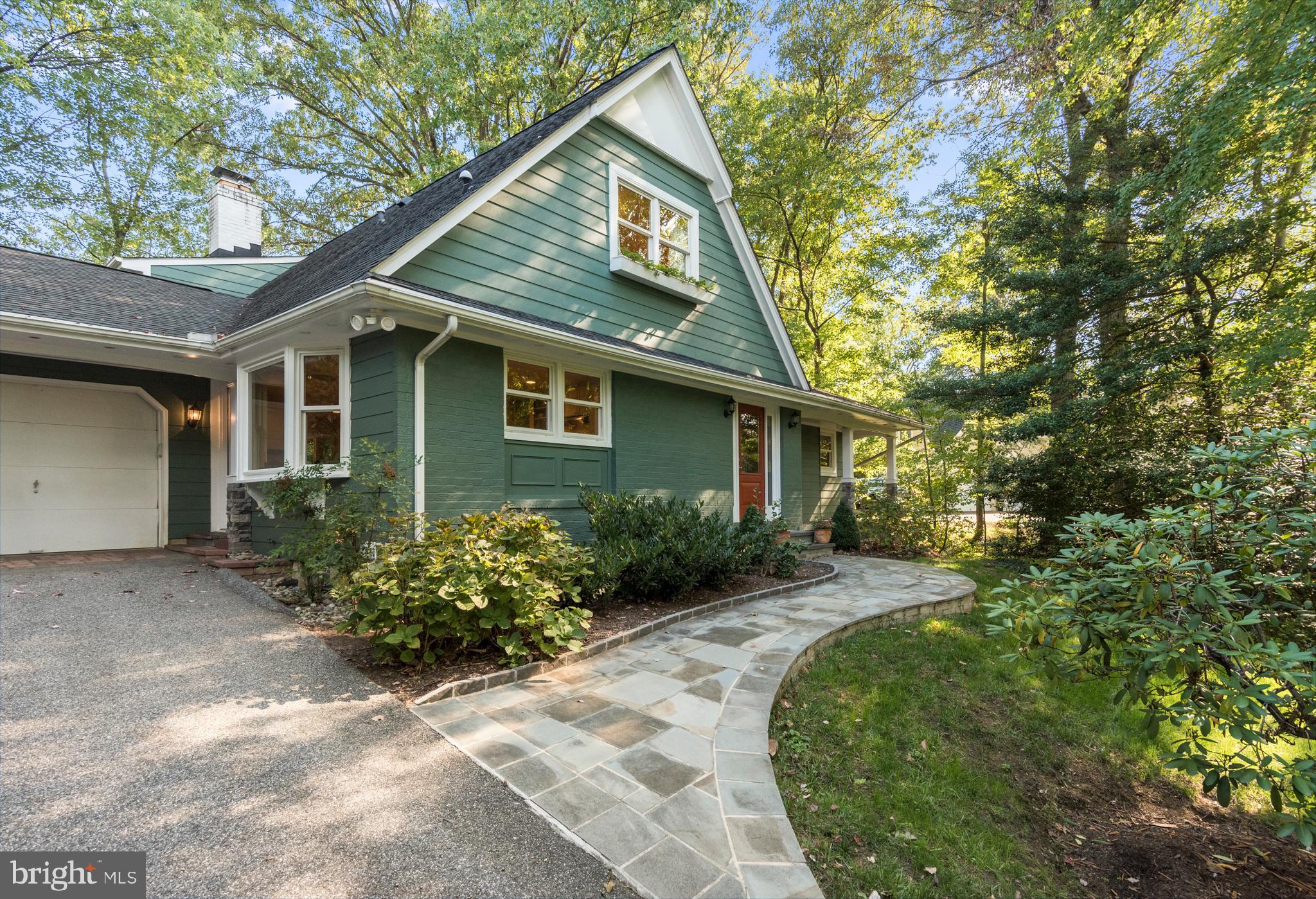 PENDENNIS MOUNT - Residential