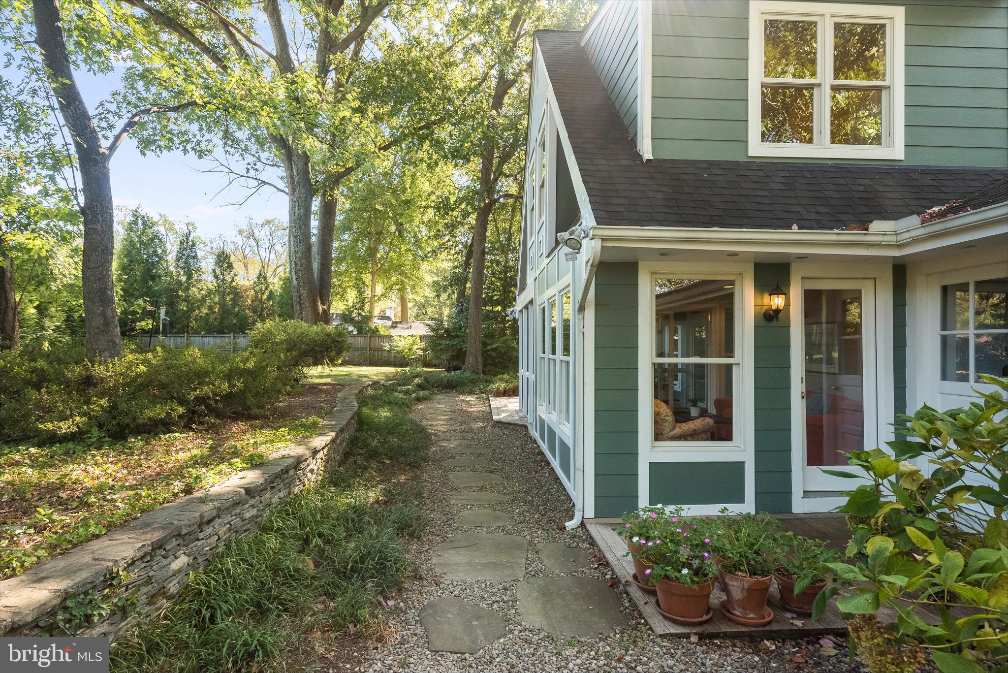 PENDENNIS MOUNT - Residential