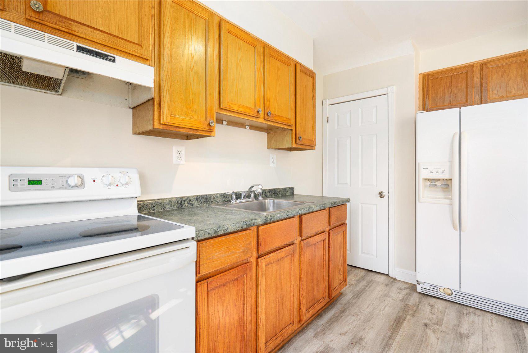 MIDDLESEX - Residential Lease