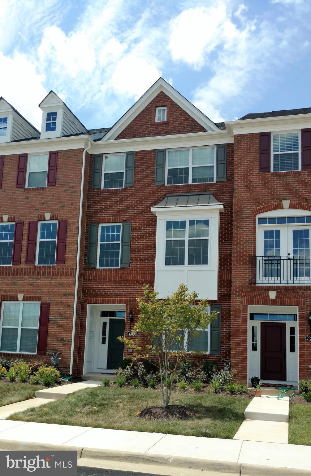 LOUDOUN VALLEY ESTATES 2 - Residential