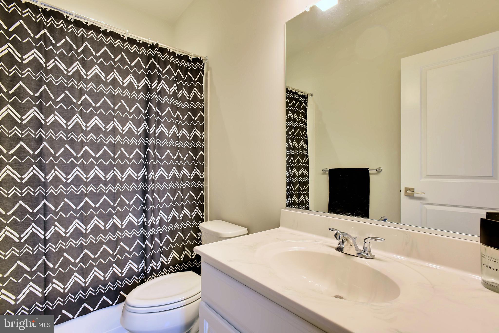 LOUDOUN VALLEY ESTATES 2 - Residential