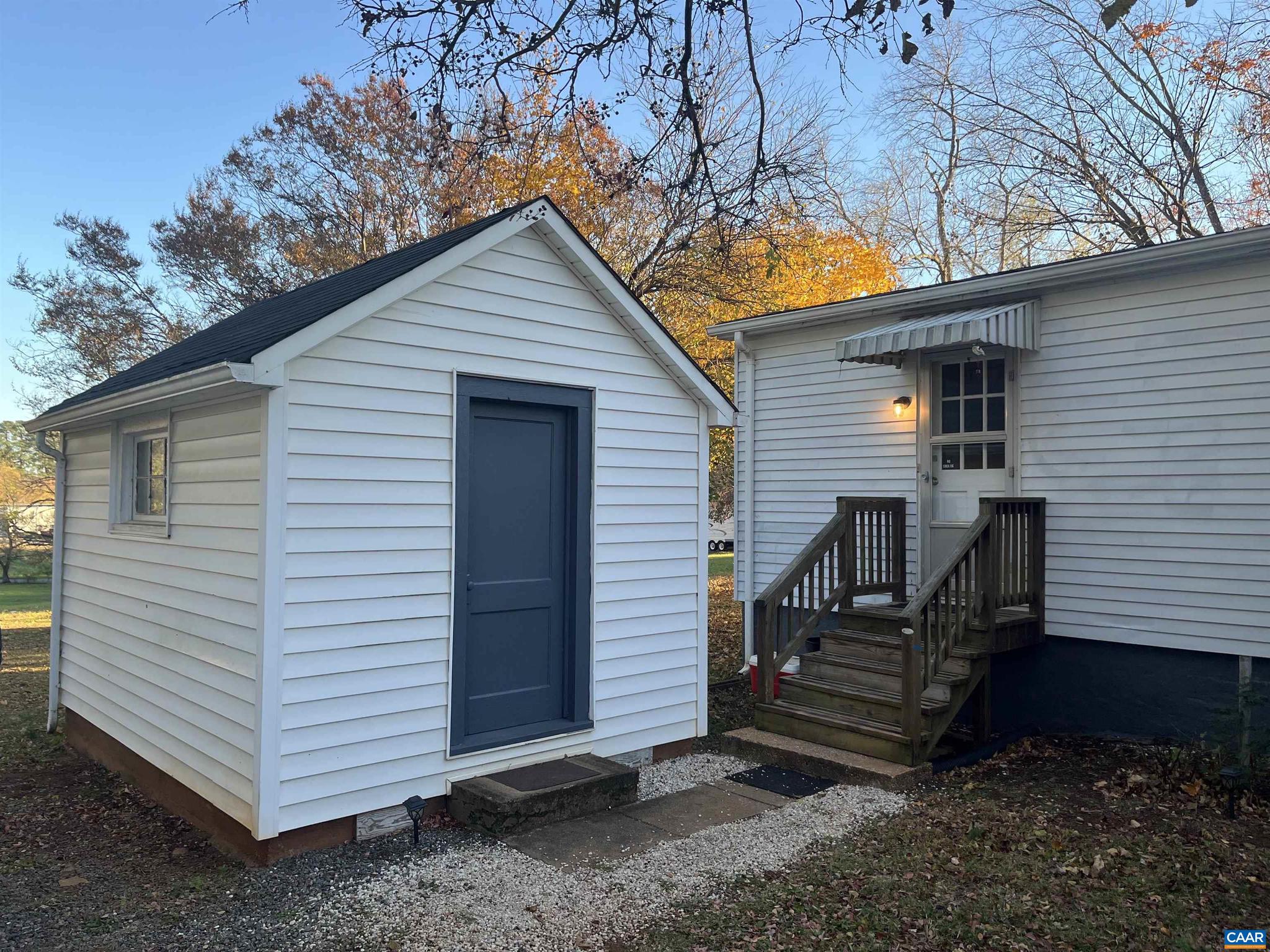 UNKNOWN - Residential Lease