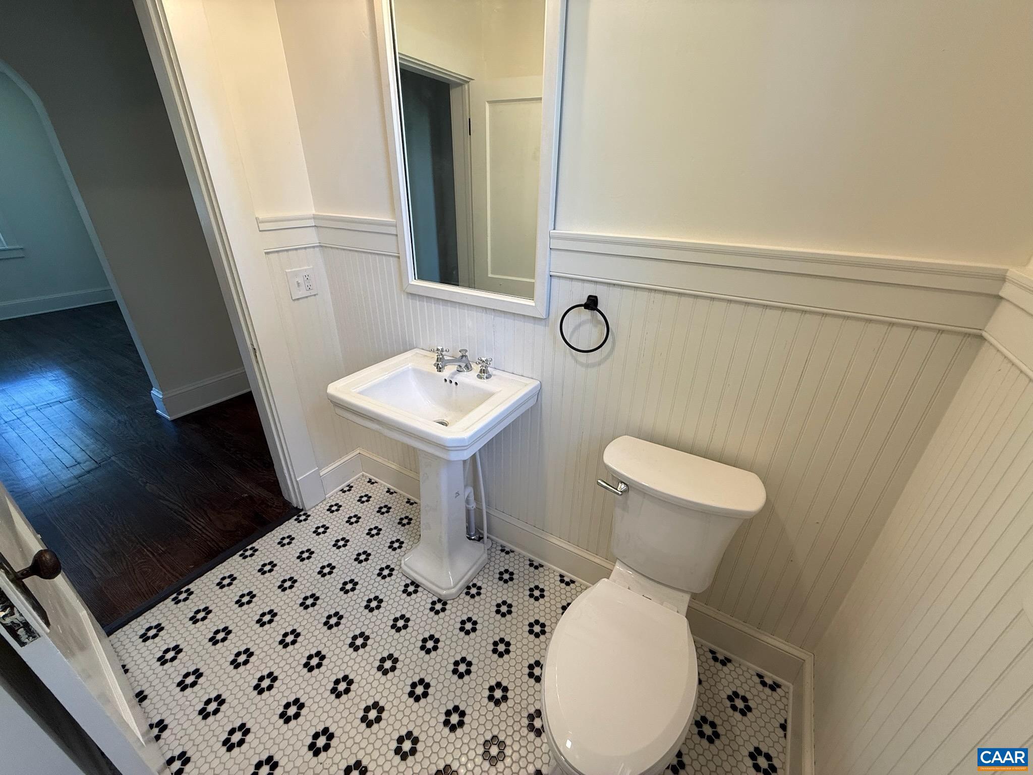 UNKNOWN - Residential Lease