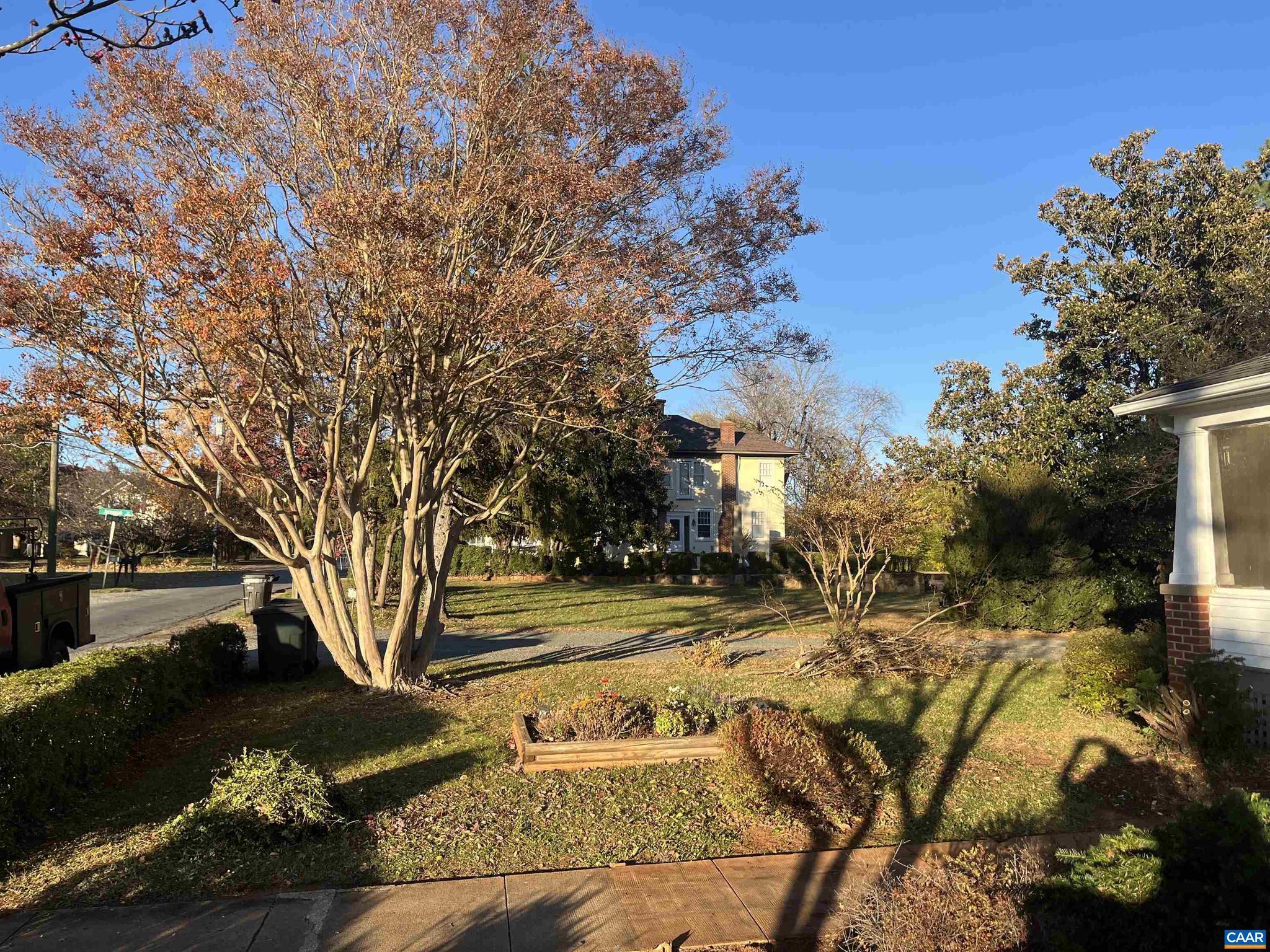 UNKNOWN - Residential Lease