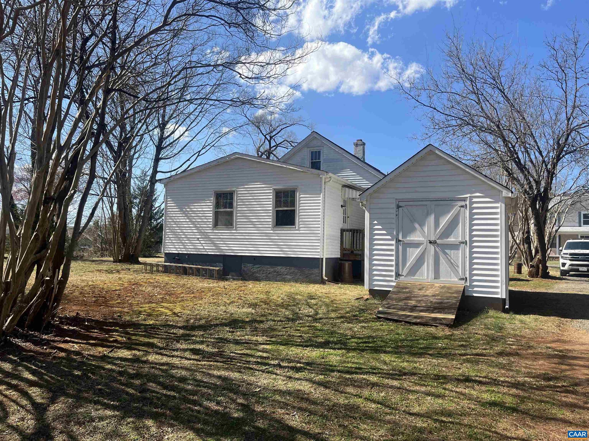 UNKNOWN - Residential Lease