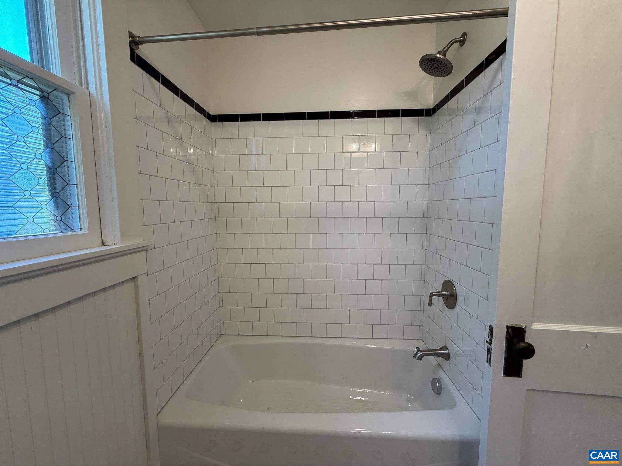 UNKNOWN - Residential Lease