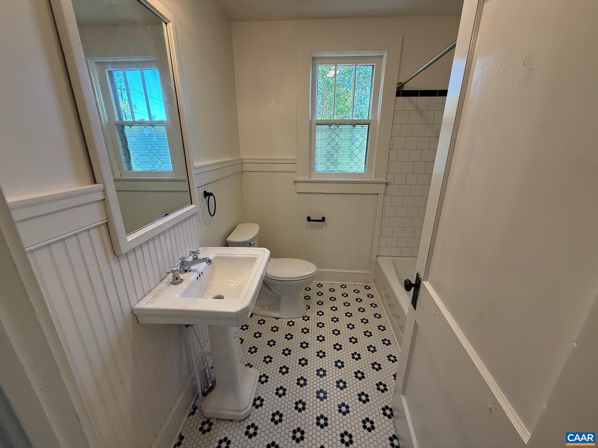 UNKNOWN - Residential Lease