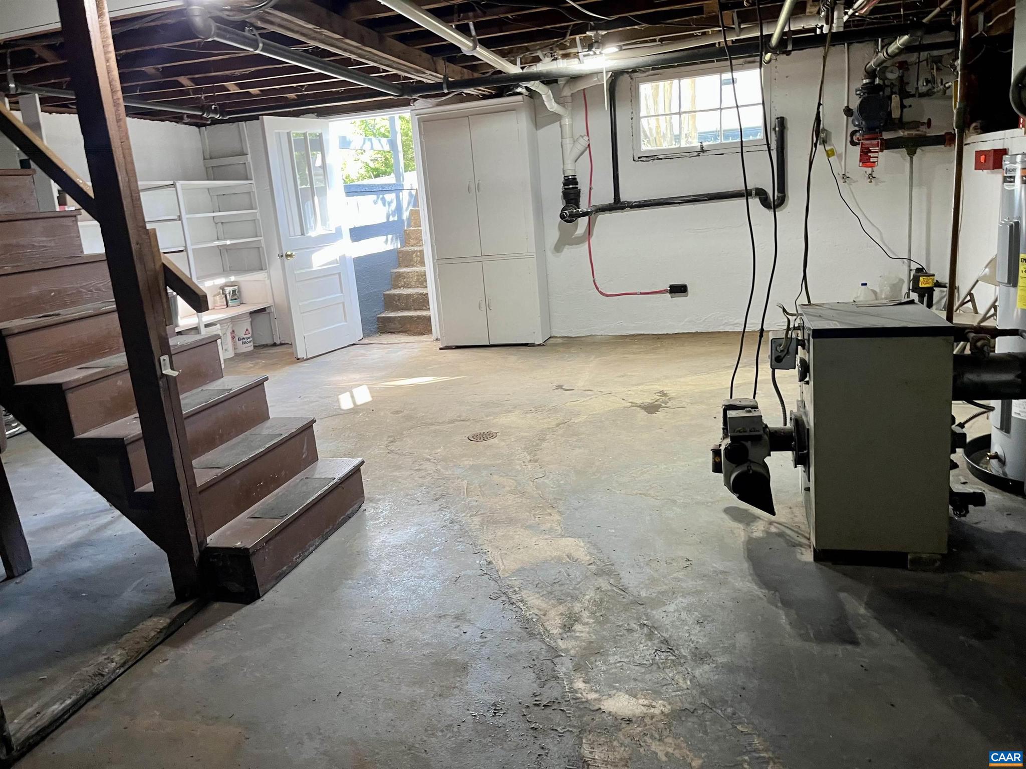 UNKNOWN - Residential Lease