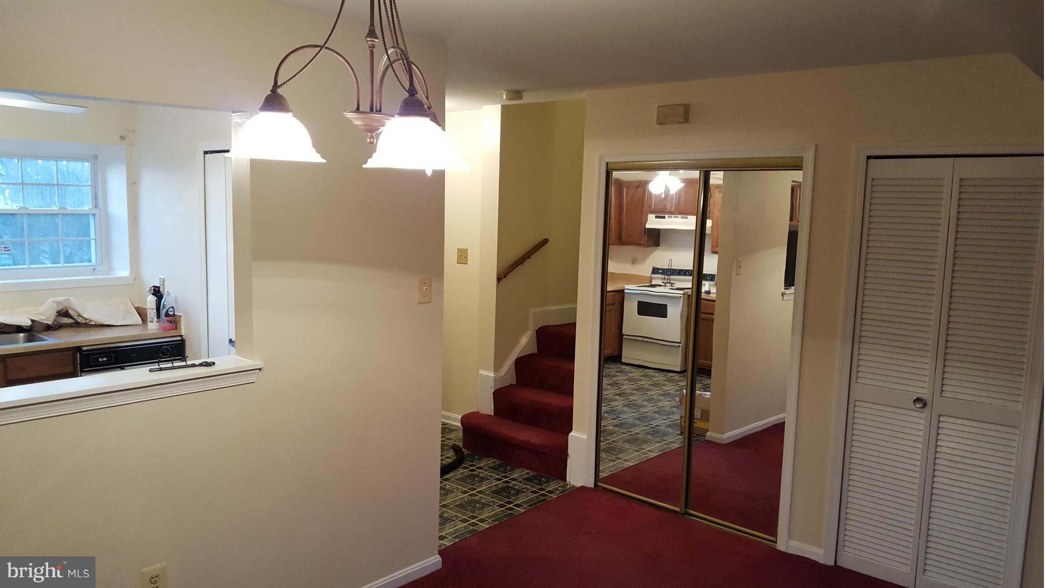 LONDON WOODS - Residential Lease