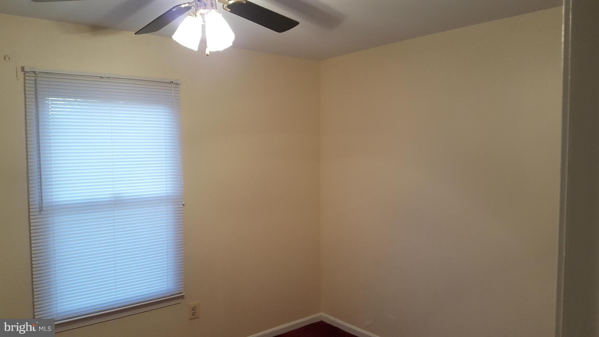 LONDON WOODS - Residential Lease