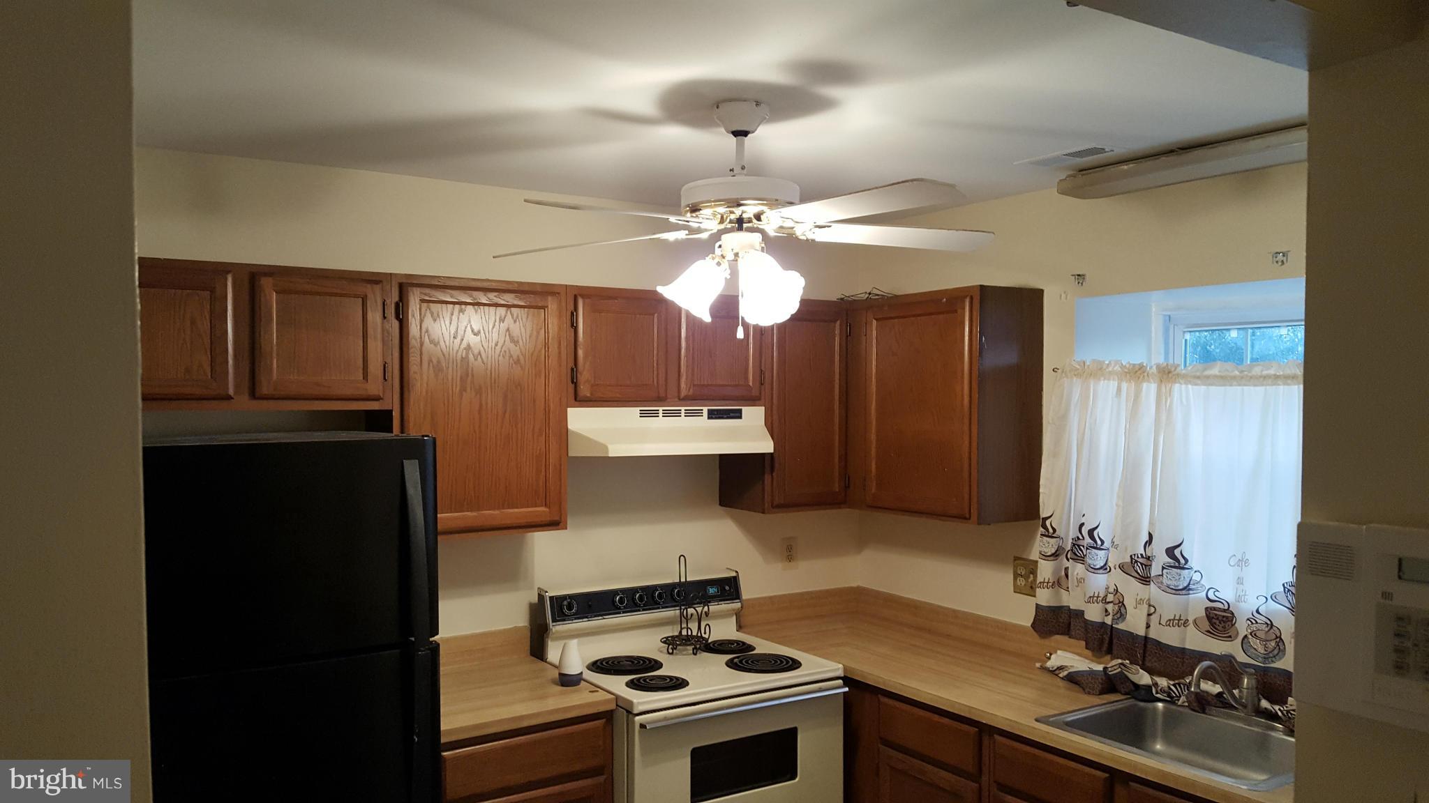 LONDON WOODS - Residential Lease