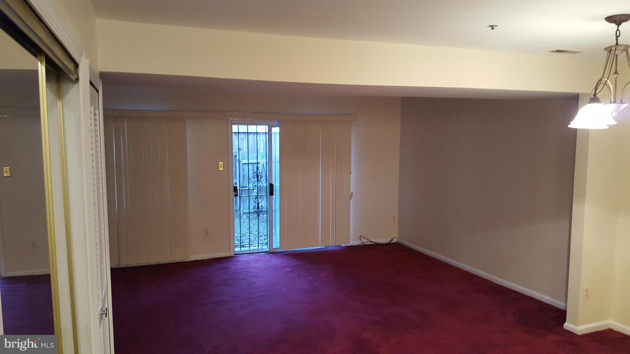 LONDON WOODS - Residential Lease