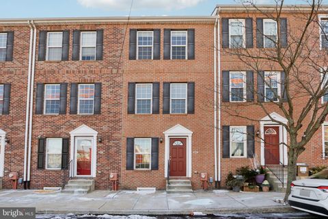 Photo of 2675 Edgemont Street, PHILADELPHIA, PA 19125 (MLS # PAPH2576232)