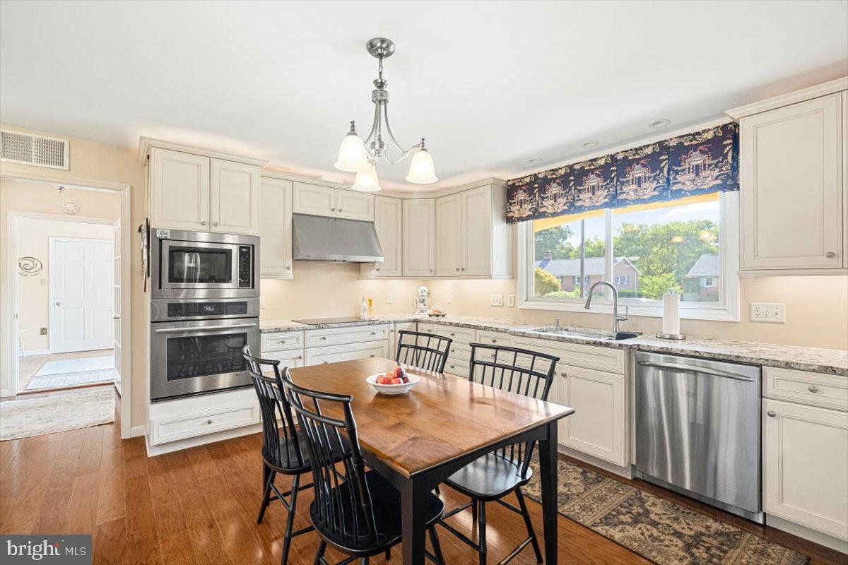 WHITTIER ACRES - Residential