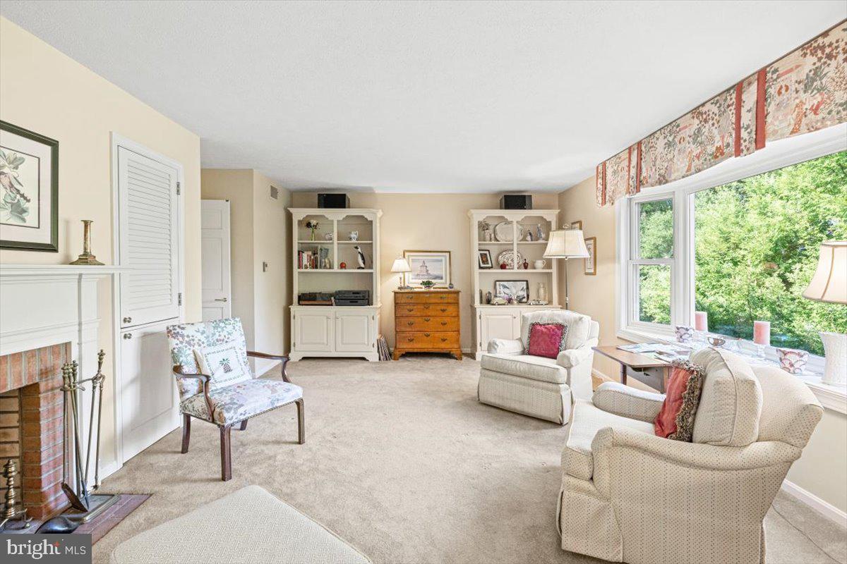 WHITTIER ACRES - Residential