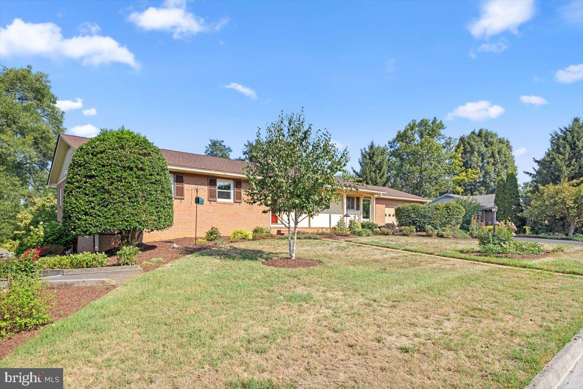 WHITTIER ACRES - Residential