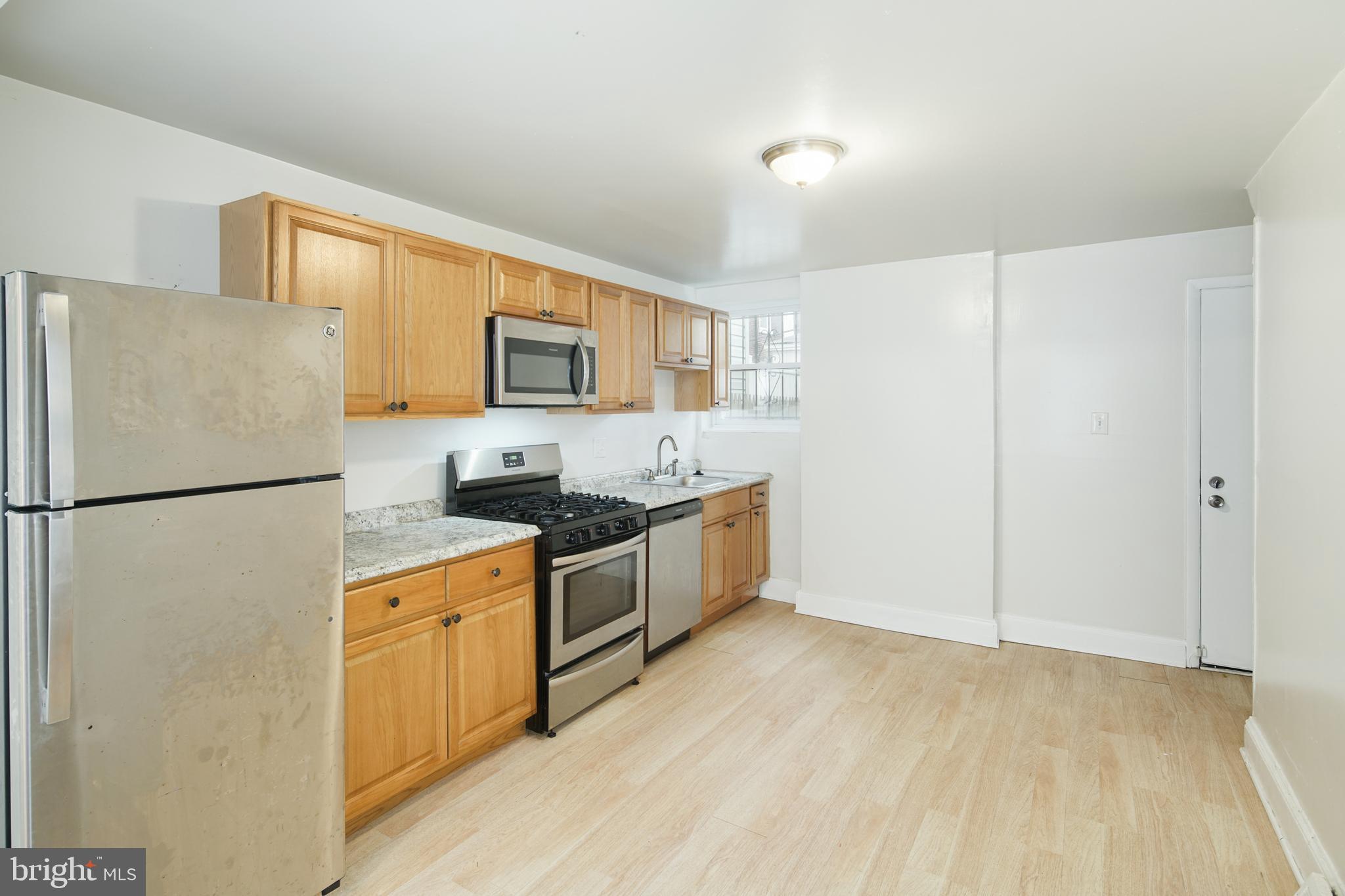 POINT BREEZE - Residential Lease