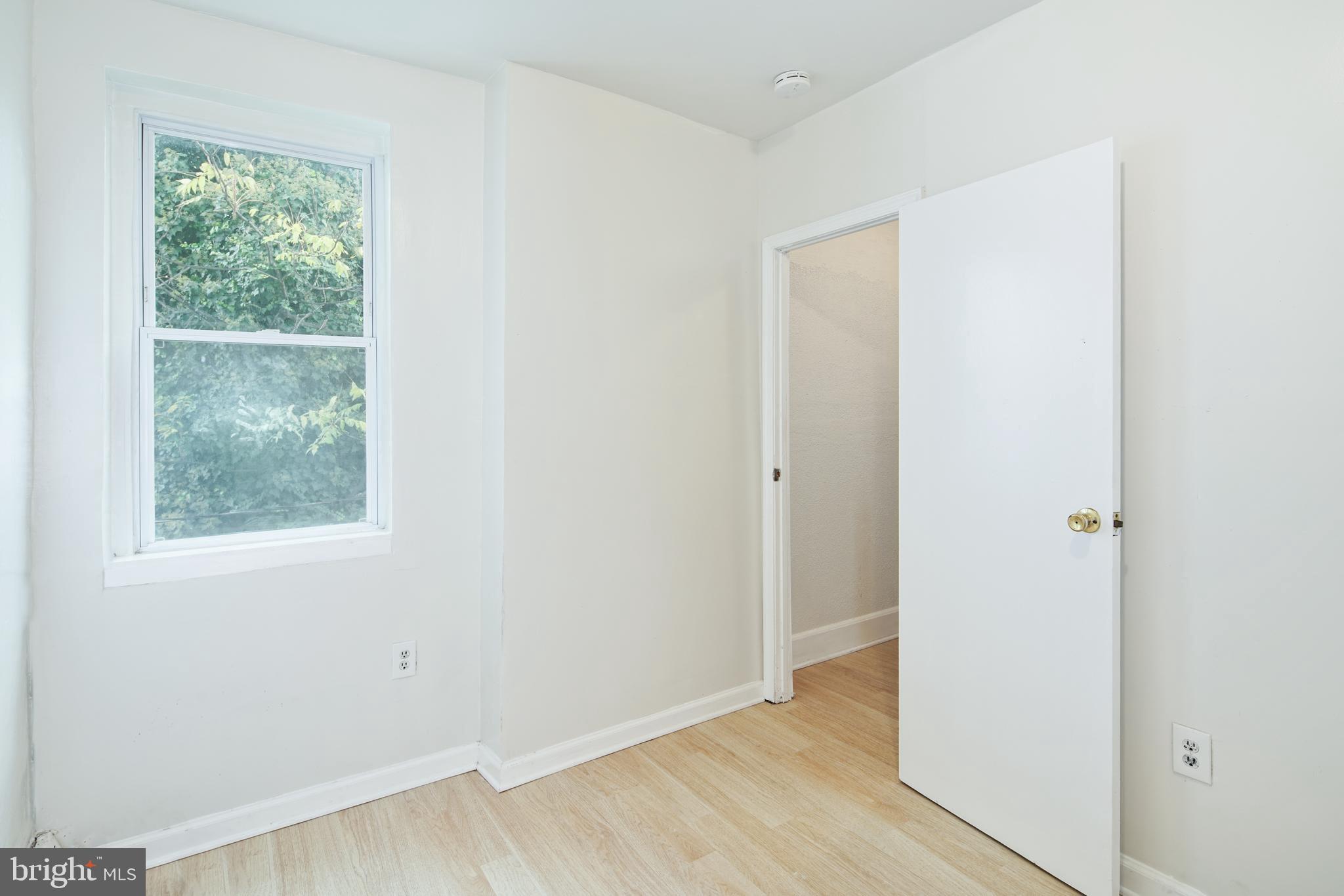 POINT BREEZE - Residential Lease