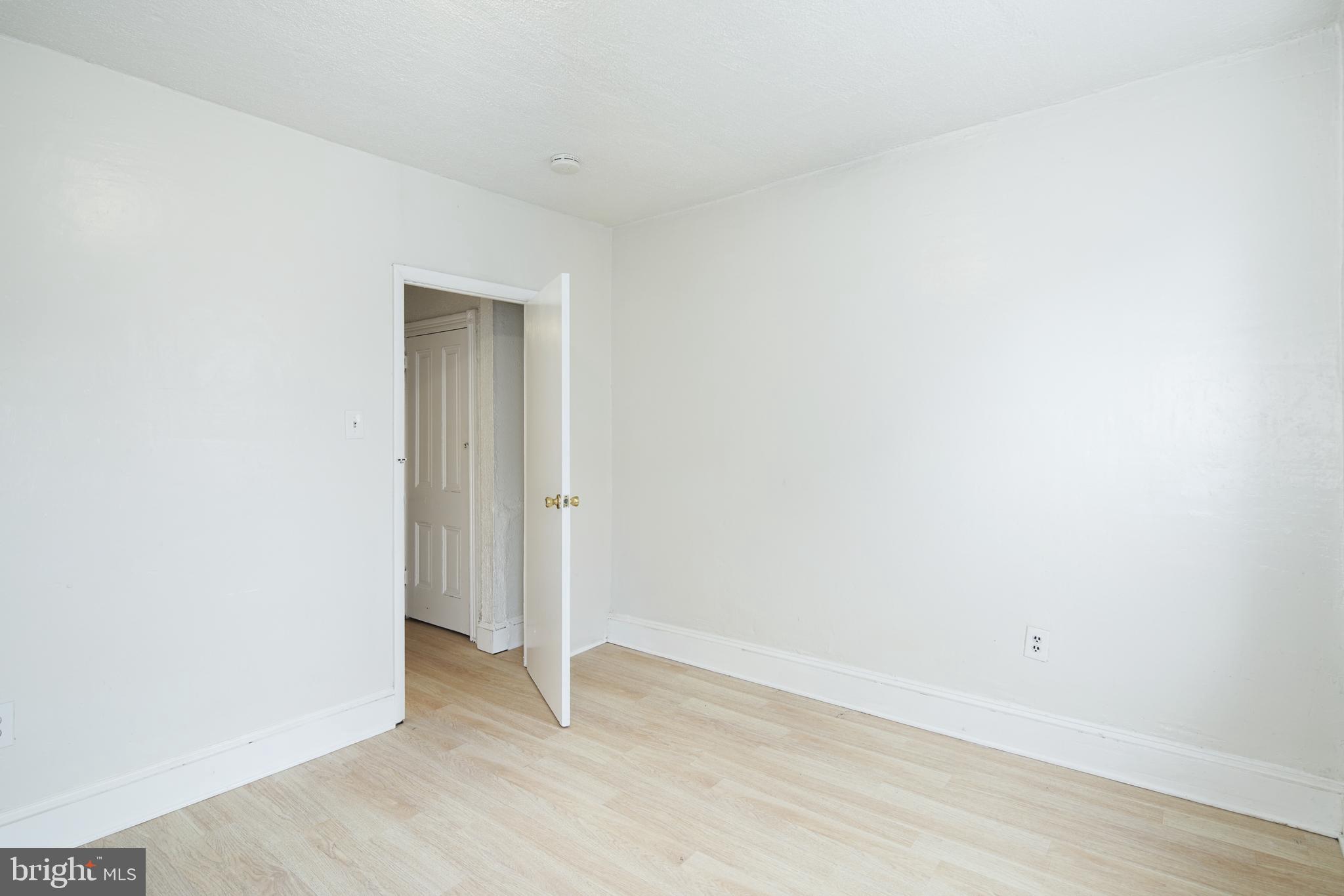 POINT BREEZE - Residential Lease