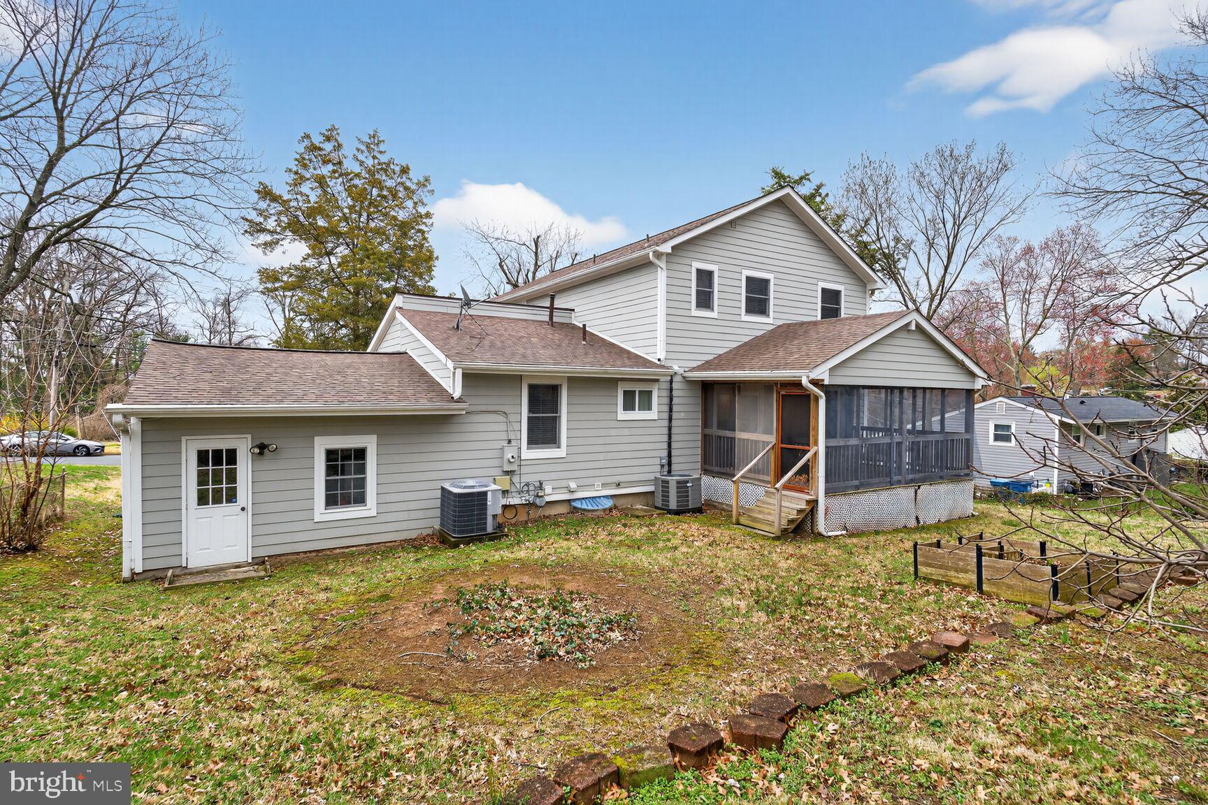 ROSE HILL FARMS - Residential