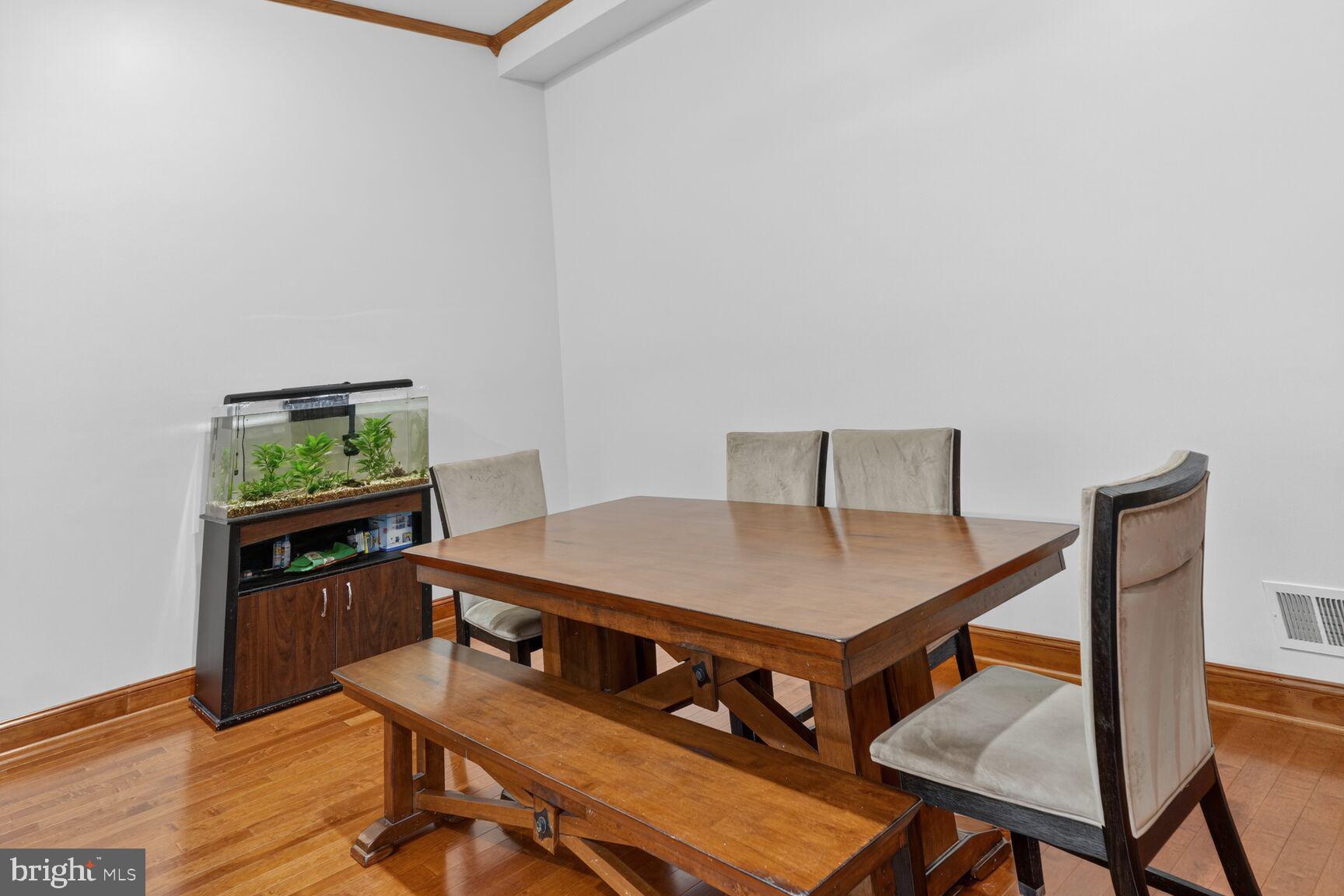 ROSE HILL FARMS - Residential