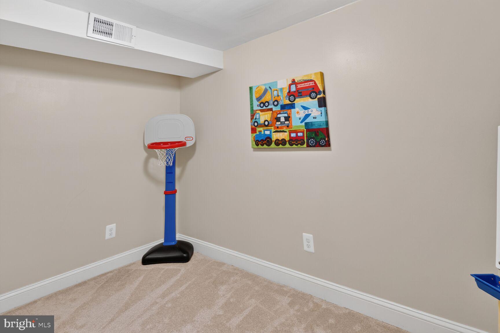 ROSE HILL FARMS - Residential