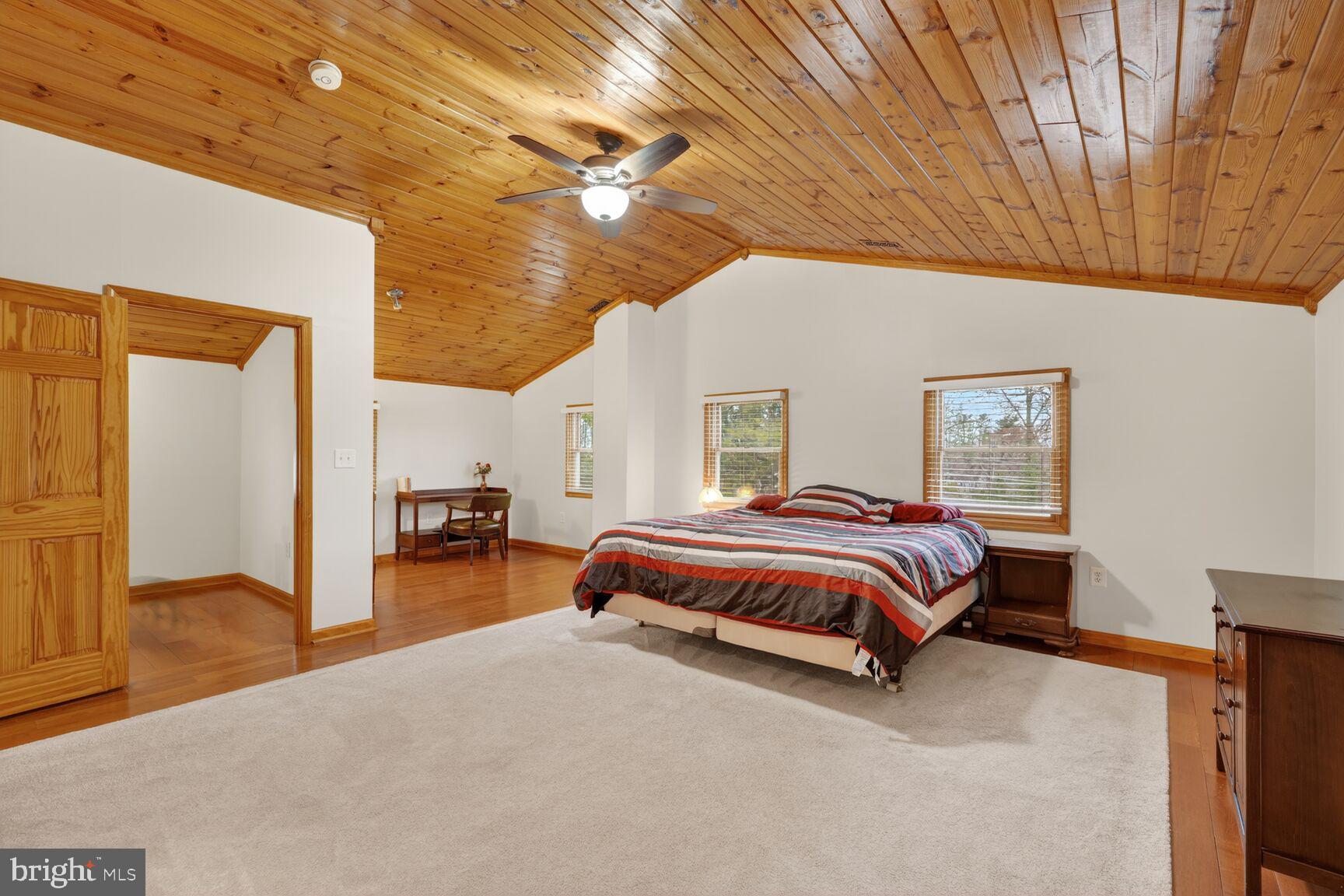 ROSE HILL FARMS - Residential