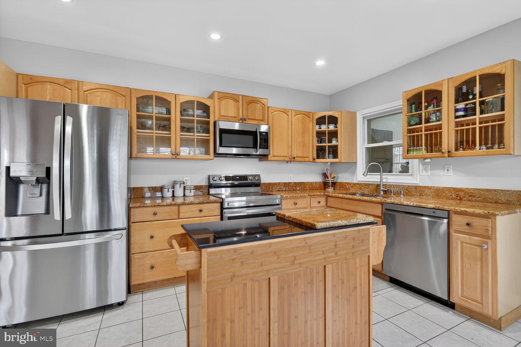 ROSE HILL FARMS - Residential