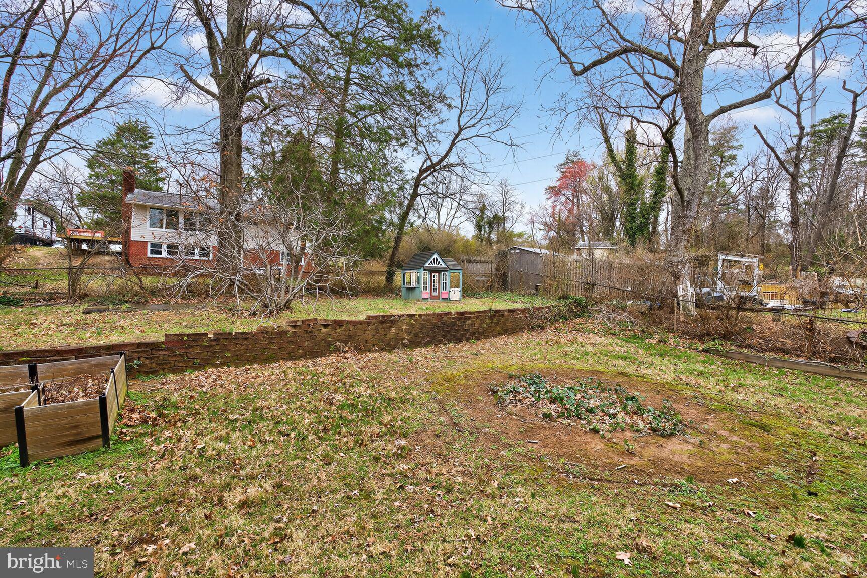 ROSE HILL FARMS - Residential