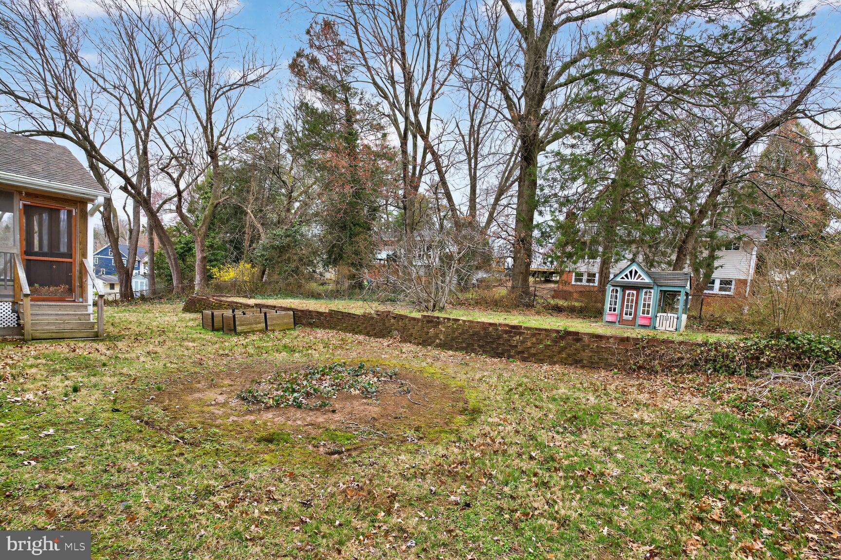 ROSE HILL FARMS - Residential