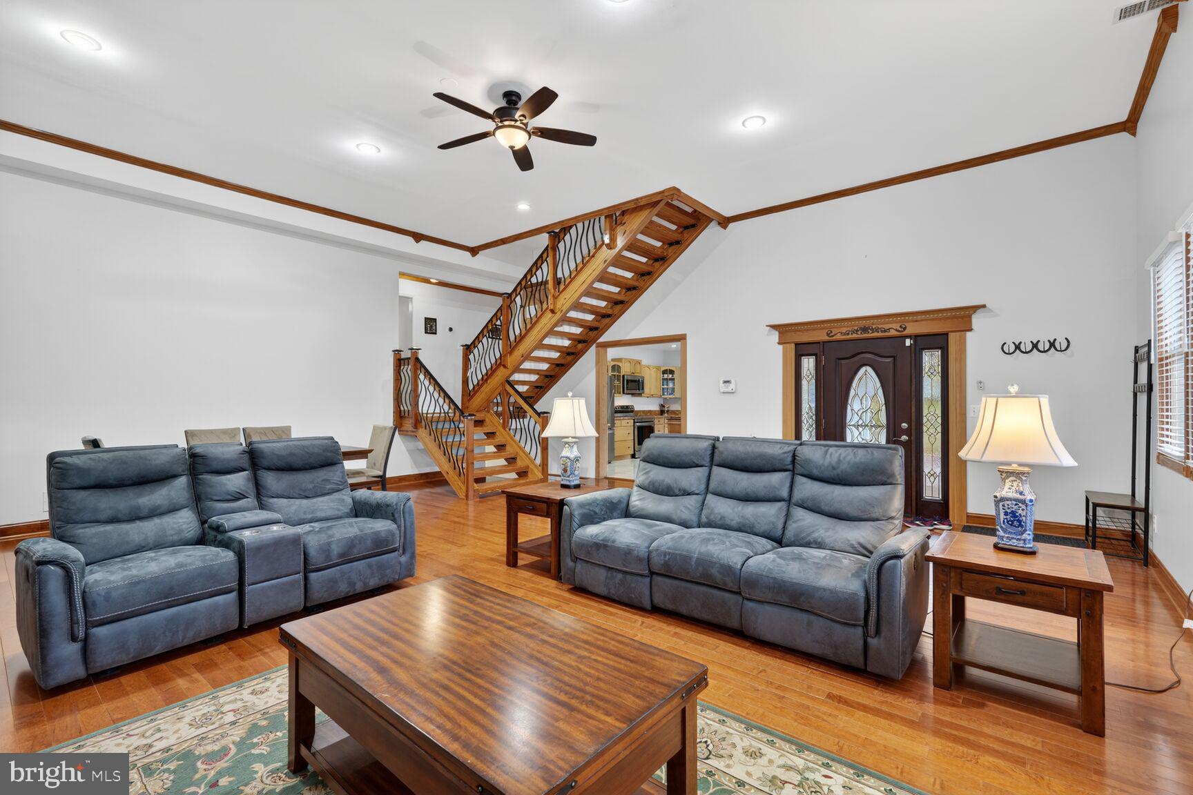 ROSE HILL FARMS - Residential