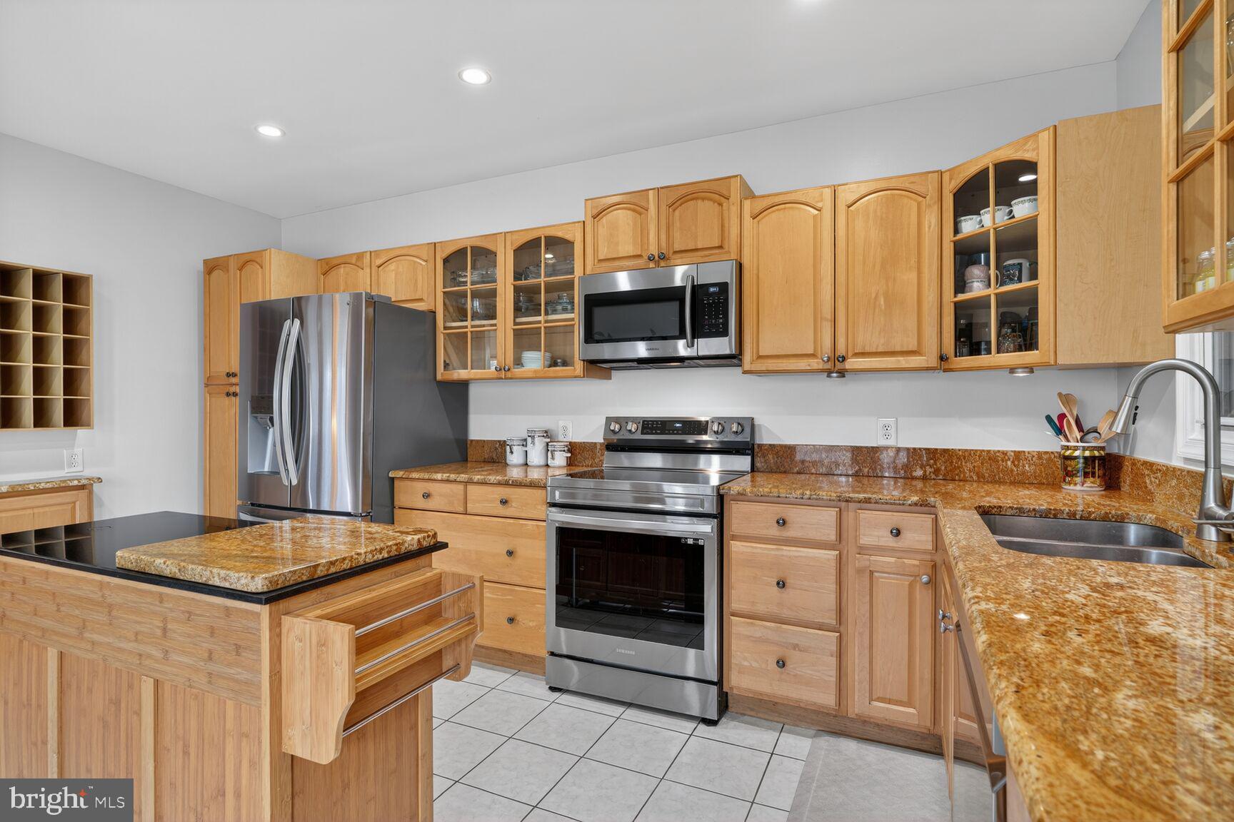 ROSE HILL FARMS - Residential