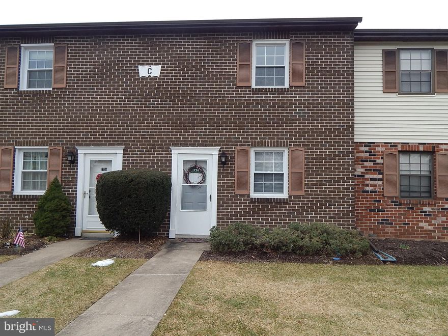 Warm & cozy condo situated in Westgate Manor.  Easy access to Rt. 30 and I-83.  Property freshly painted with new carpet, replacement windows, and all new kitchen appliances. Property is in excellent condition, perfect West end location. Take a look you won't be disappointed. Initiation fee is $250.00   Monthly fee is 110.00 which includes Exterior Building Maint., Master Ins. policy, lawn maint. and snow removal.
