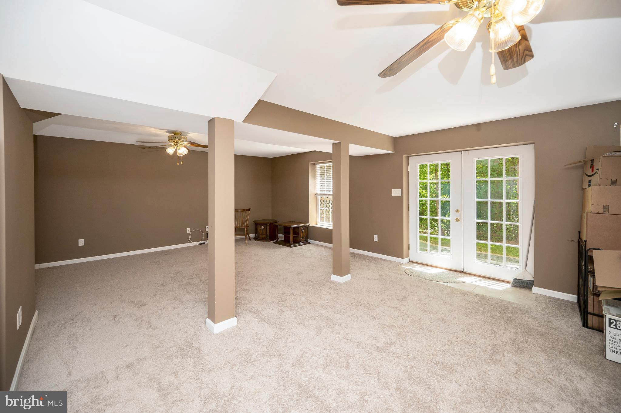 ROSE HILL FARMS - Residential