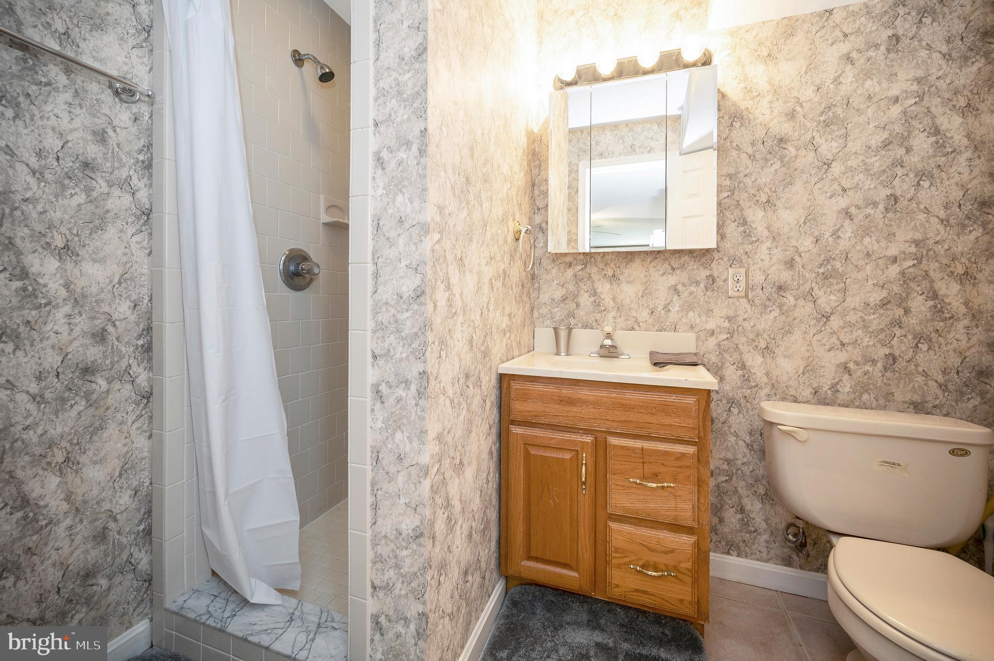 ROSE HILL FARMS - Residential