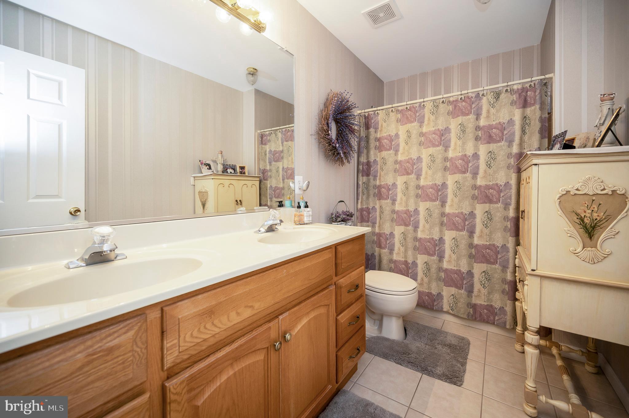 ROSE HILL FARMS - Residential