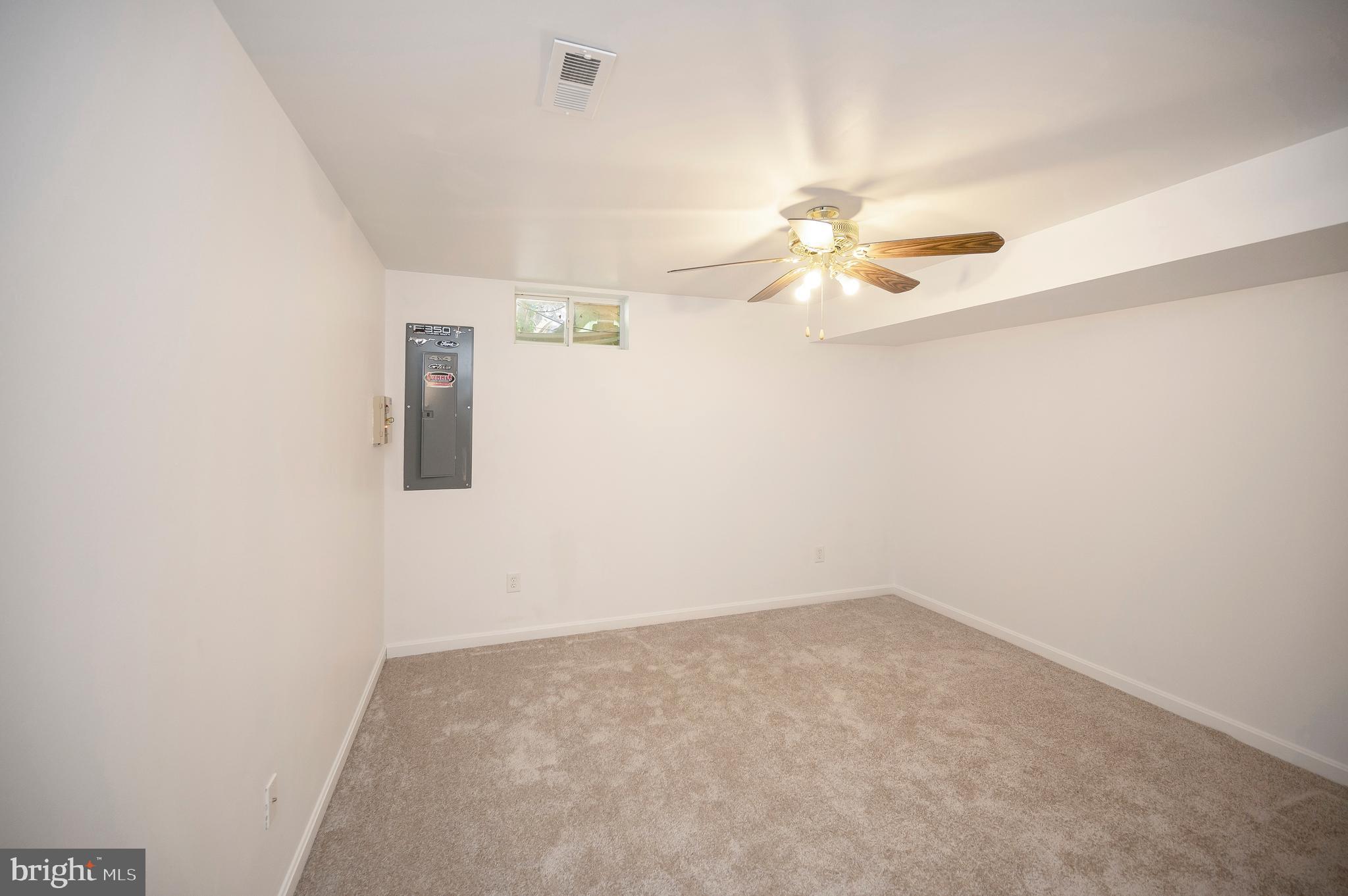 ROSE HILL FARMS - Residential