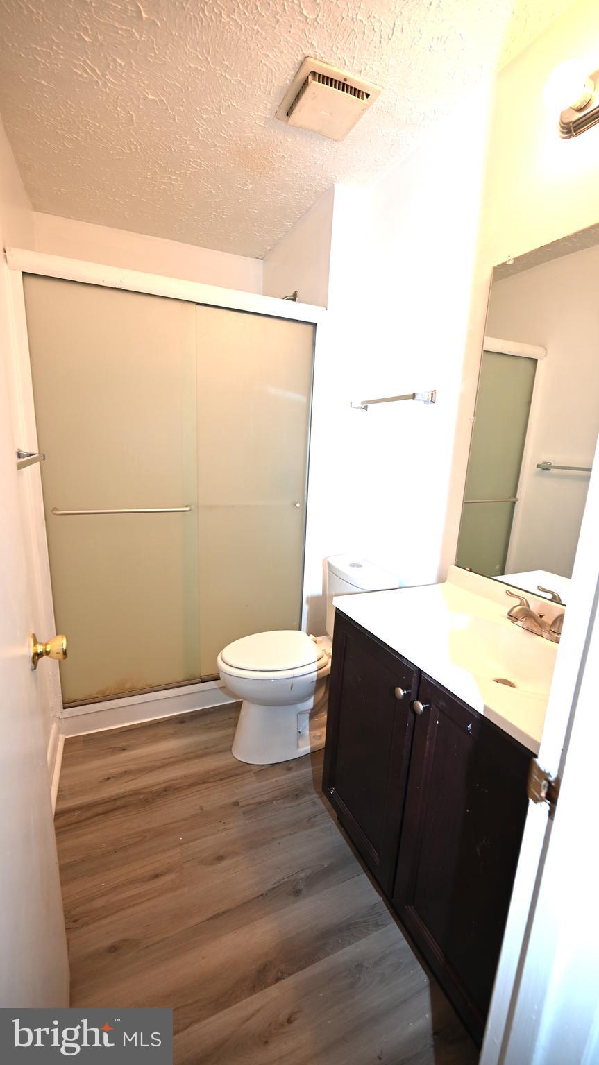 WHITE OAK VILLAGE SUB - Residential Lease