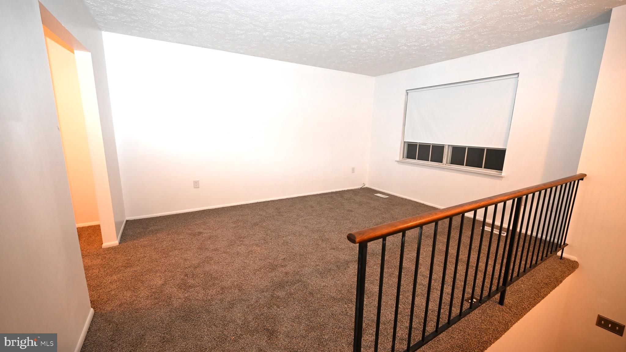 WHITE OAK VILLAGE SUB - Residential Lease