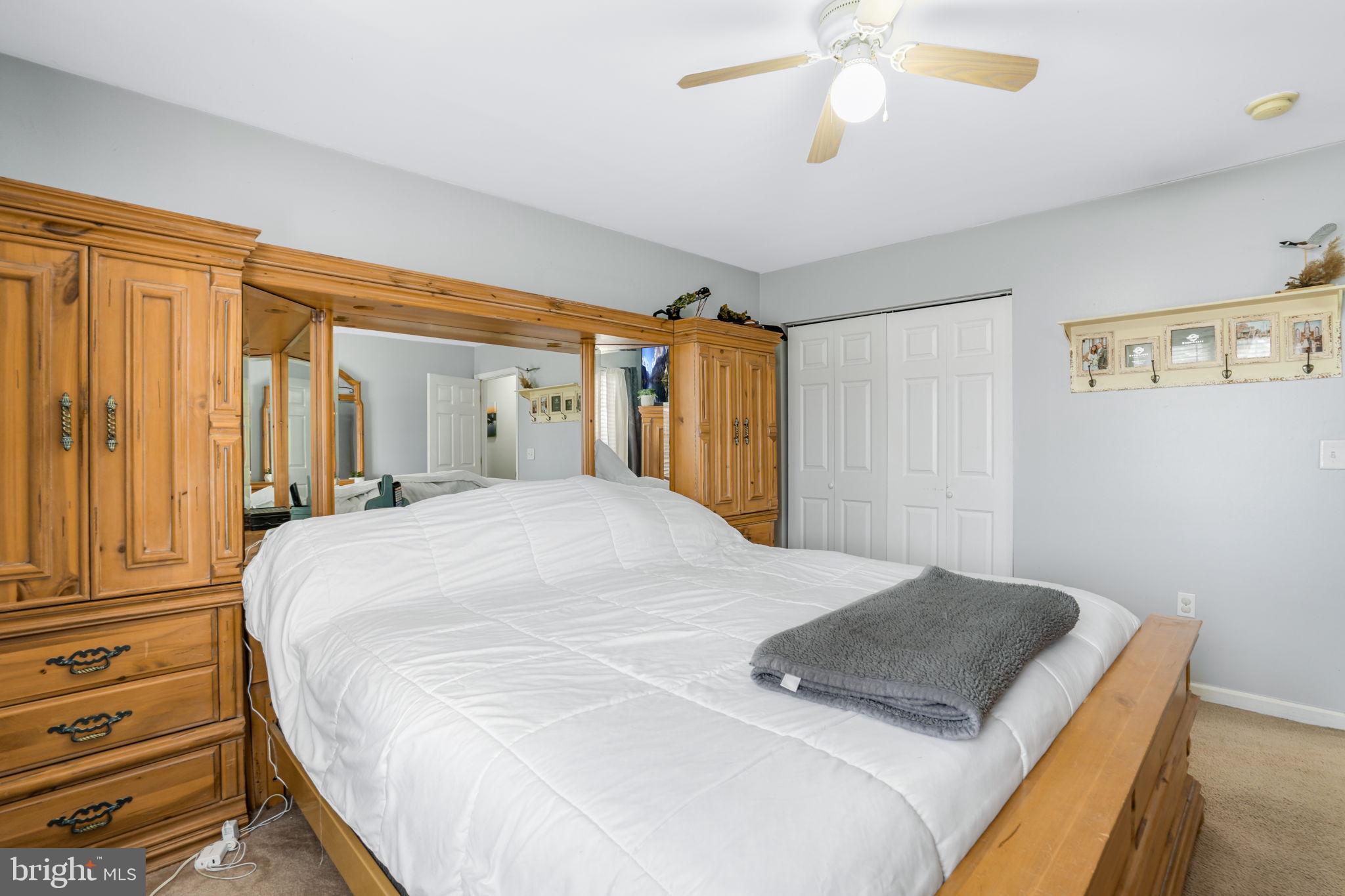 CAPTAIN'S COVE - Residential