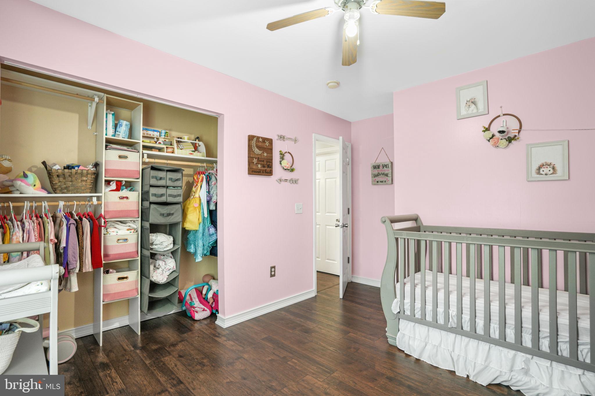 CAPTAIN'S COVE - Residential