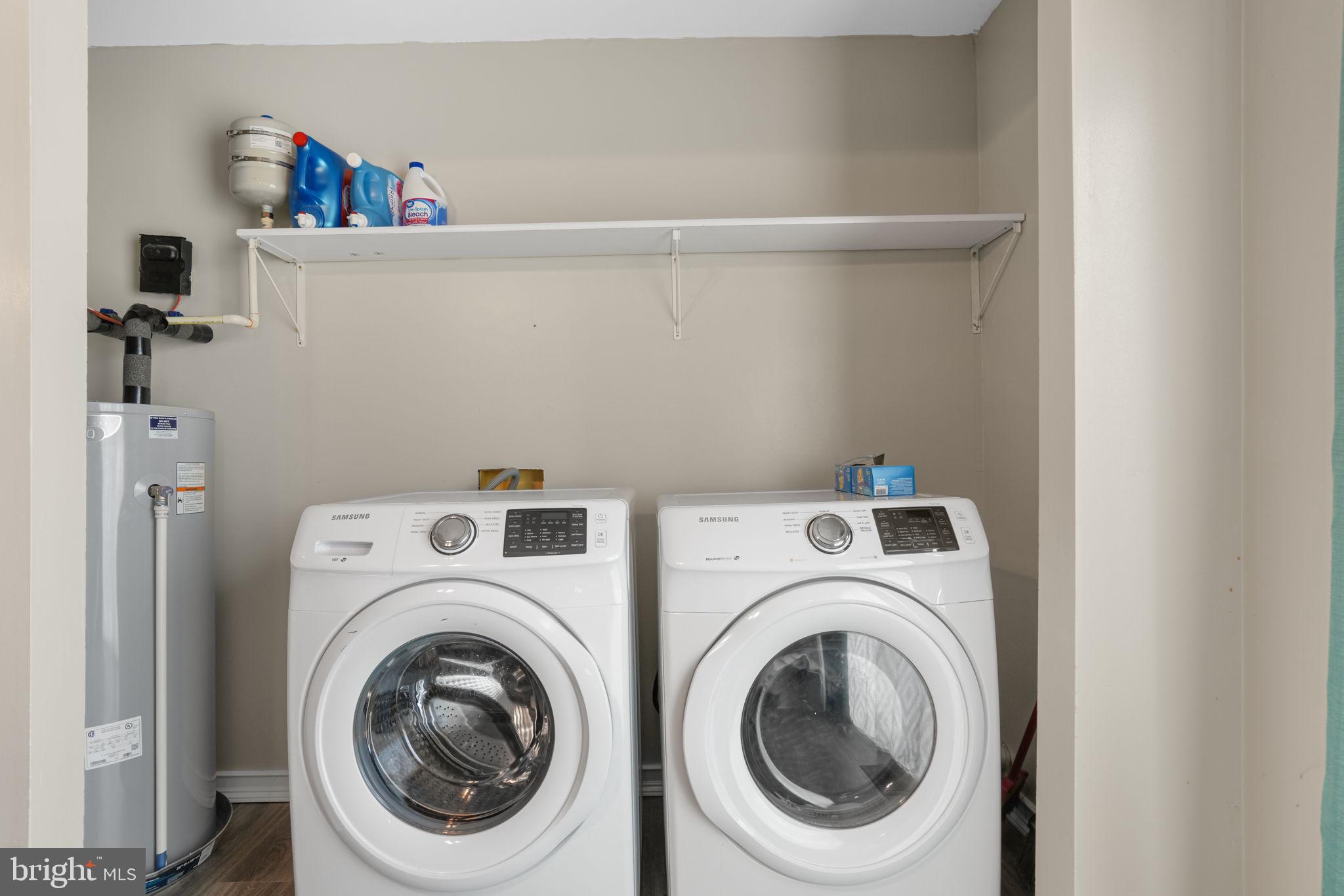 CAPTAIN'S COVE - Residential