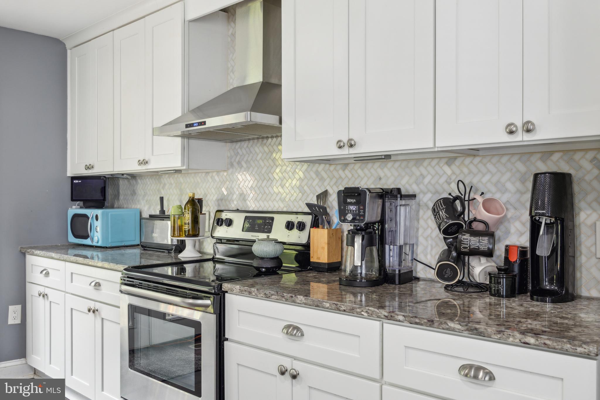 FERNDALE HEIGHTS - Residential