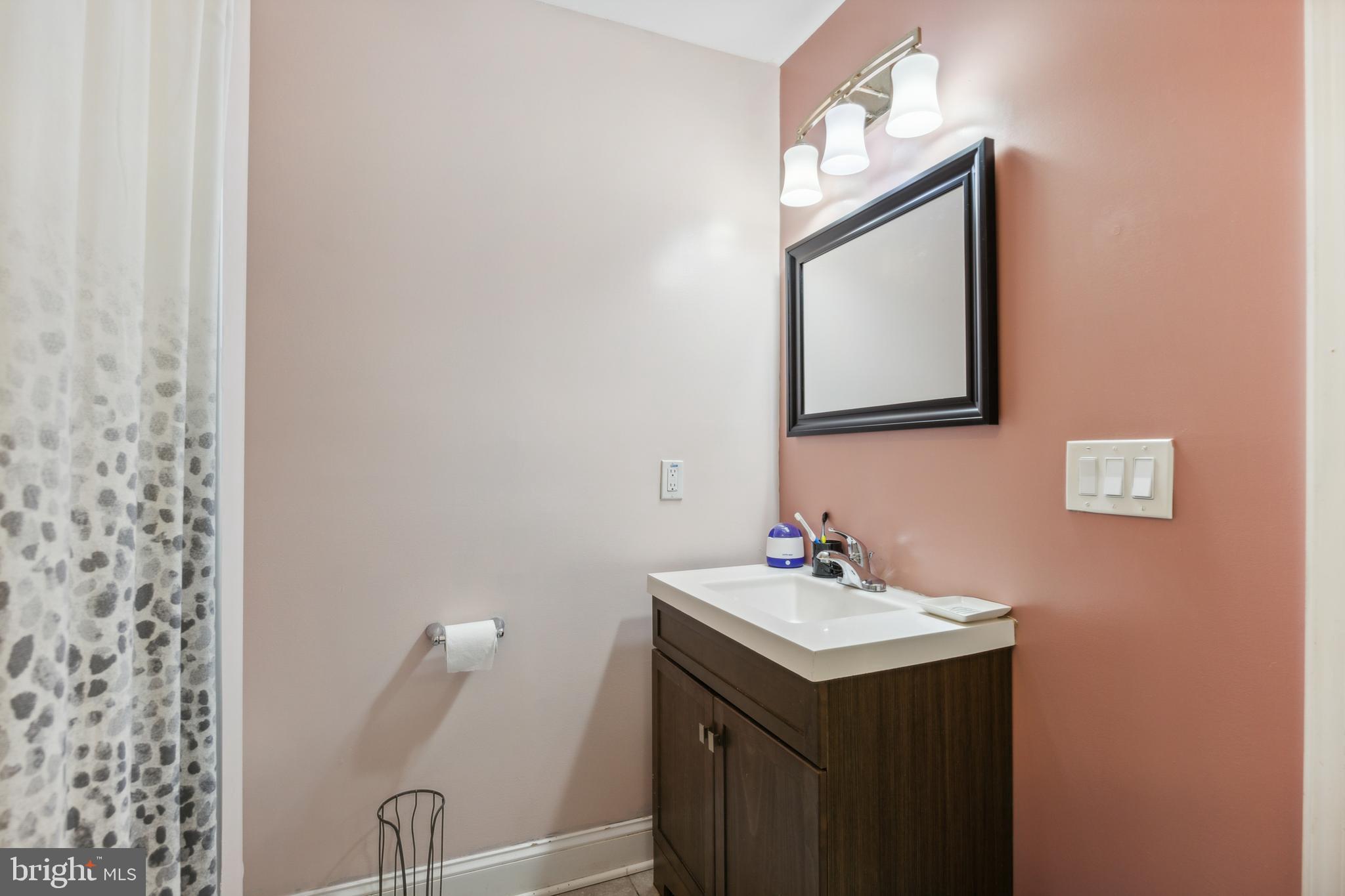 FERNDALE HEIGHTS - Residential